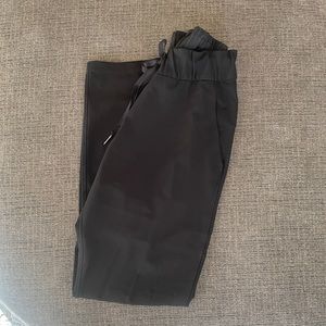 Lululemon On The Fly Pants - Black Size 4